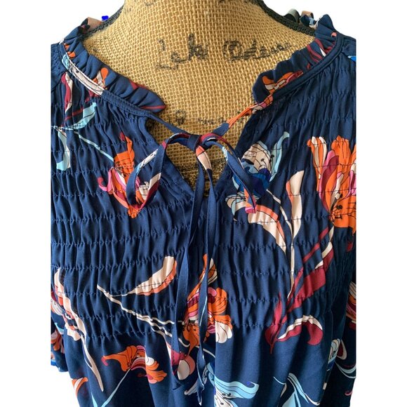 👗 2/$30 Navy Blue Floral Lightweight Long Sleeve Blouse with Ruffled Cuff sz L - Picture 2 of 7
